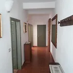 Via Monte Braulio 19 Apartamento *